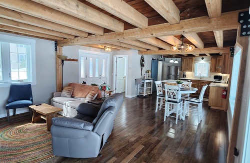 Contoocook Cottage | Cottage in Charming Contoocook Village. Ideal for Staycations and Remote Work