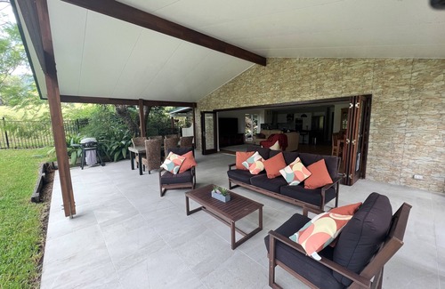 Highvale Cottage | Cottage in country setting