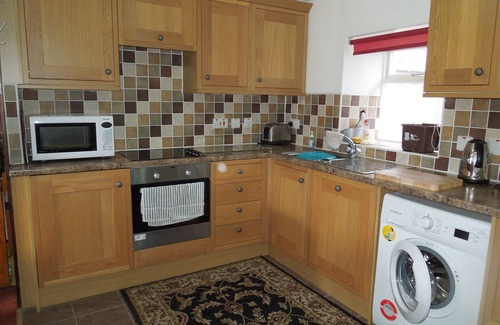 Llanfrothen Cottage | Cottage in Croesor. Snowdonian mountain retreat. Fast internet with vista views!