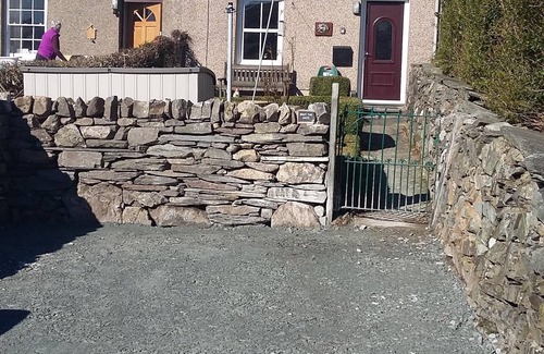 Llanfrothen Cottage | Cottage in Croesor. Snowdonian mountain retreat. Fast internet with vista views!
