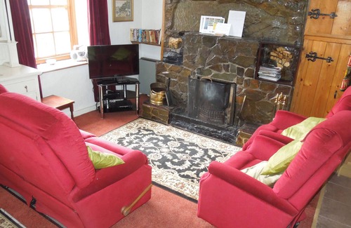 Llanfrothen Cottage | Cottage in Croesor. Snowdonian mountain retreat. Fast internet with vista views!