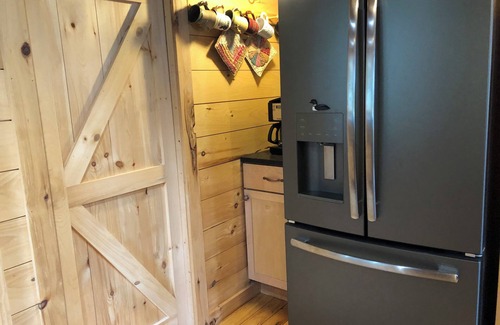 East Dorset Cottage | Cottage in East Dorset on Deming Pond, AC, WiFi Washer Dryer