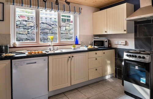 Tanygrisiau House | Cottage in Snowdonia with Mountain Views