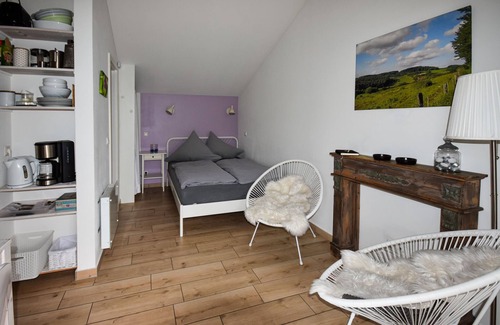 Berlingen House | Cottage in Germany with Sun Terrace & BBQ
