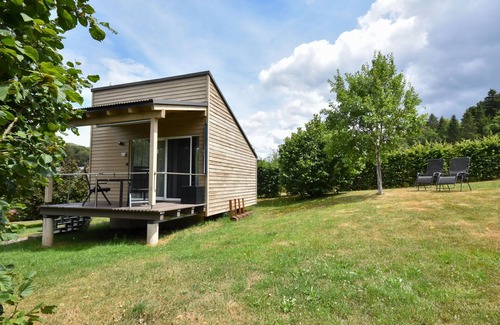 Berlingen House | Cottage in Germany with Sun Terrace & BBQ