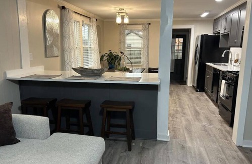 Northport House | Cottage in historic downtown Northport located just mins from the UA