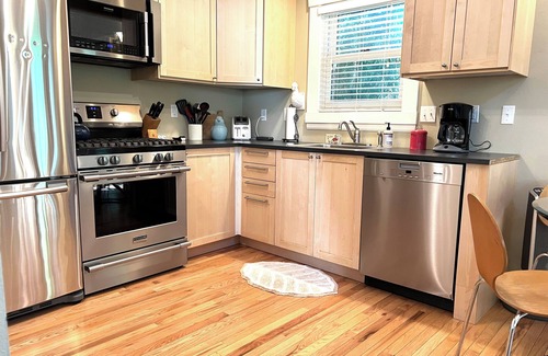 Irvington House | Cottage in Historic Irvington neighborhood near Convention Center and shops!