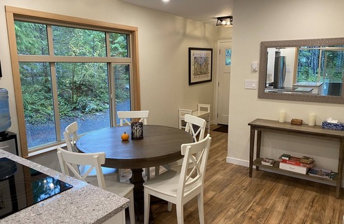 Popkum Cabin | Cottage in Mountains -Firepit & Hotub - The perfect family Retreat