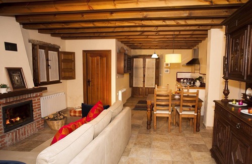 Pruneda Apartment | Cottage in Nava with Pool & Terrace