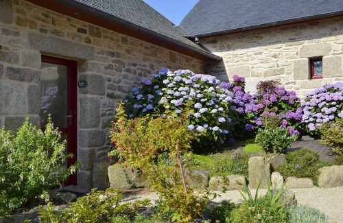 Plouarzel Cottage | cottage in old renovated farm - indoor pool and spa in outbuilding