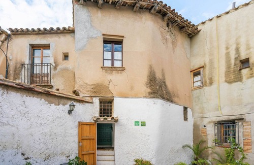 Pacs del Penedes Cottage | Cottage in Pacs near St. Marti Sarroca Castle