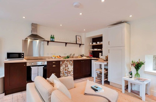 Painswick Cottage | Cottage in Painswick near Cotswold Way
