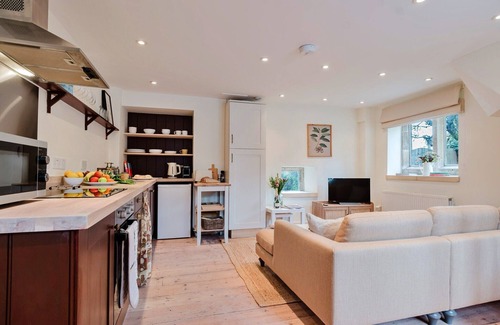 Painswick Cottage | Cottage in Painswick near Cotswold Way