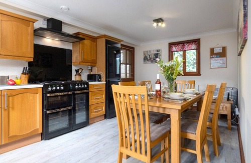 Craven Arms Cottage | Cottage in Shropshire with Private Hot Tub