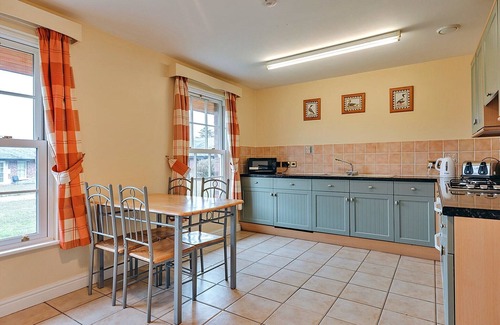 Eaton Mascott Cottage | Cottage in Shropshire near Walking Trails