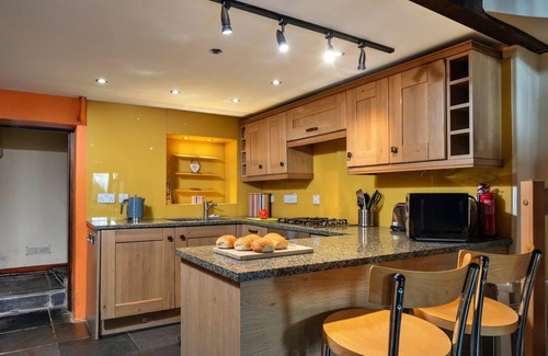 Ffestiniog Cottage | Cottage in Snowdonia with Stunning Mountain Views
