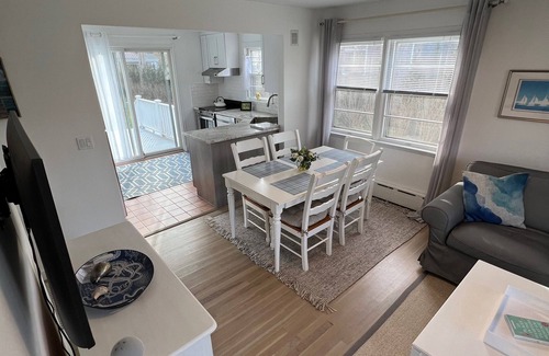 Village of Southampton House | Cottage in Southampton Village; Relax in your own private park!