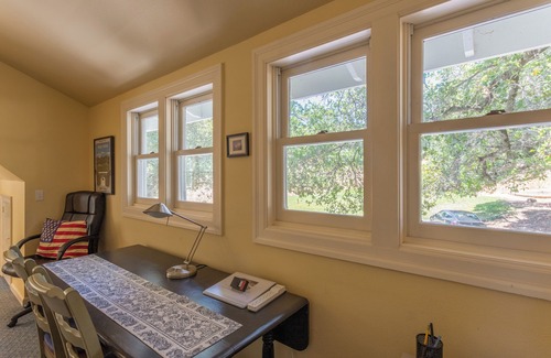 Sonoma Cottage | Cottage in the Oaks with Pool