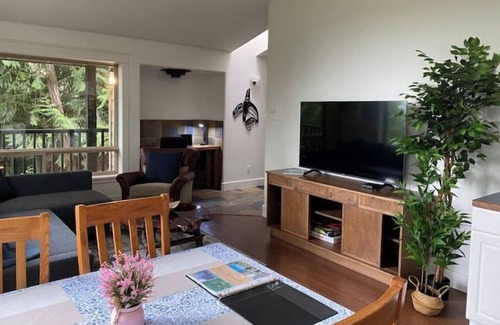 Regional District of Nanaimo Cottage | Cottage in the Woods - Qualicum Beach