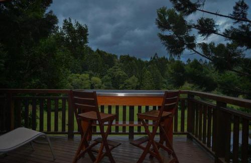 Maleny House | Cottage in The Woods, Maleny