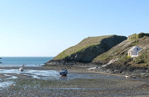 Trefin Cottage | Cottage in Trefin, Nr St Davids, Pembrokeshire Coast, National Park, West Wales