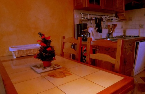 Brou-sur-Chantereine Cottage | Cottage in Vaires-sur-Marne near Forest & Lake
