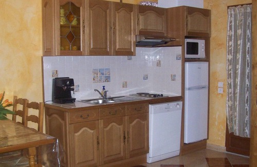 Brou-sur-Chantereine Cottage | Cottage in Vaires-sur-Marne near Forest & Lake