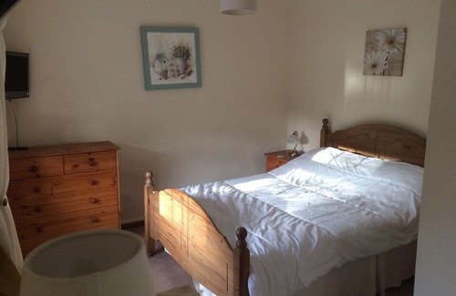 Compton Dando Cottage | Cottage In Village Location Surrounded By Beautiful Countryside