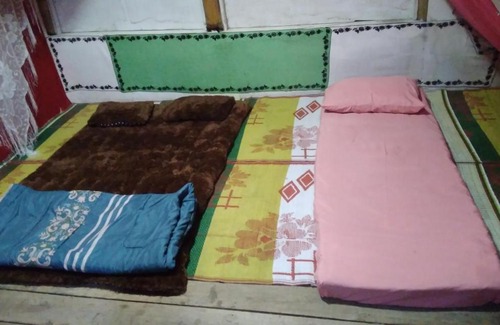 Bukittinggi Cabin | Cottage Inyiak