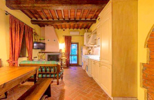 Terranuova Bracciolini Cottage | Cottage in Tuscany with Pool & Sauna