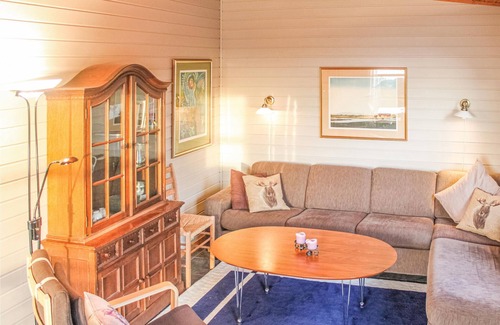 Haugesund House | Cottage just outside Haugesund in beautiful, natural surroundings overlooking the sea.