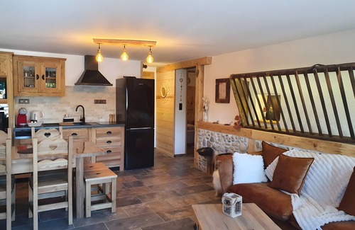 Vallieres Cottage | Cottage 'L'étable' with Private Terrace, Shared Garden and Wi-Fi
