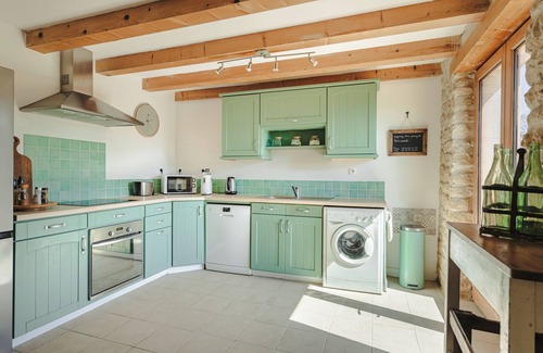 Vergne House | Cottage 'La Belle Parenthèse' with Private Pool, Private Terrace and Wi-Fi
