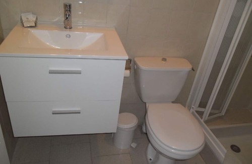 Autignac Bed & Breakfast | Cottage La coquillade - 2 people