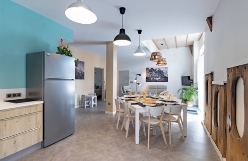 Estivaux House | Cottage 'La Grange Du Vallon D'estivaux' with Lake View, Shared Pool and Wi-Fi