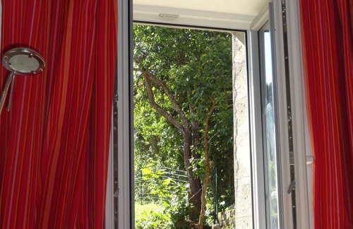 La Chaise-Dieu Apartment | Cottage "Les Coccinelles" with garden, town center of La Chaise Dieu
