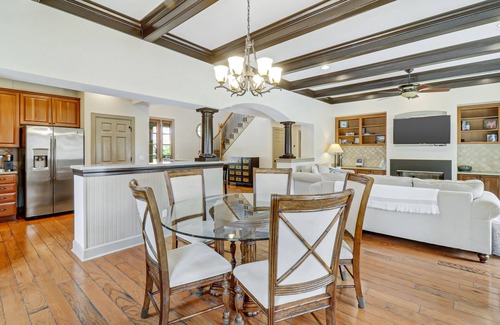 Bluffton Cottage | Cottage Living is the life for me! Sleeps 8!