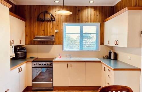 Khancoban Cottage | Cottage located at the gateway to the beautiful Kosciusko National Park.