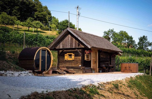 Srednje Grcevje Cottage | Cottage mit schöner Aussicht, Sauna und Whirlpool