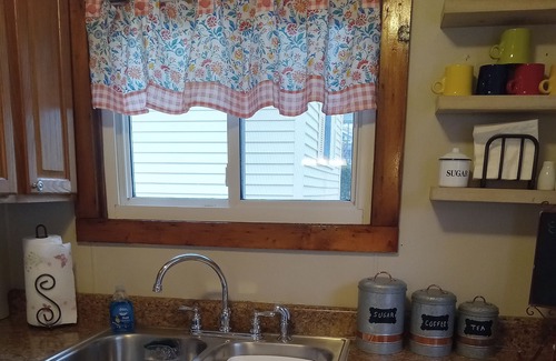 Edinboro Cottage | Cottage near edinboro lake on walnut street