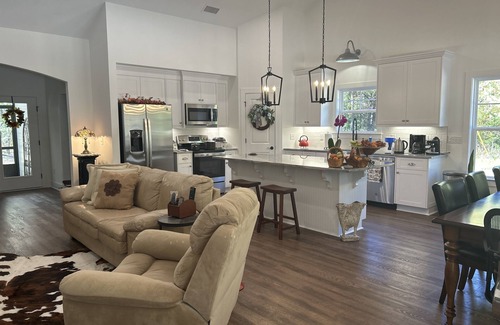 Lincolnton Cottage | Cottage near Elijah State Park, Savannah Lakes Village, Baker and Hickory Knob.