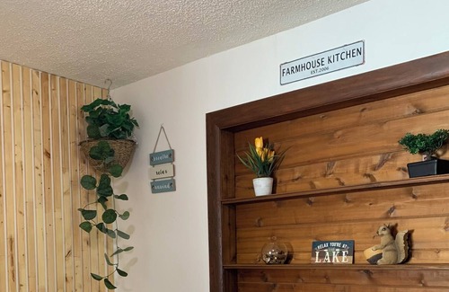 Oak Point Cottage | Cottage near lake manitoba