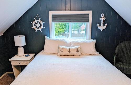 Erie House | Cottage Near Presque Isle & Lake Erie Boat Parking