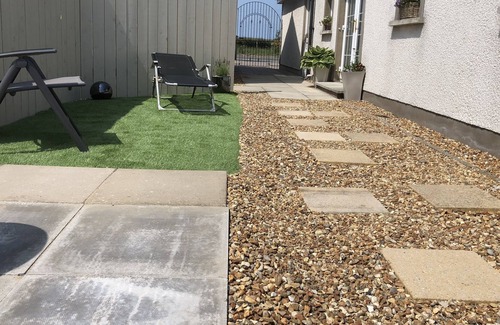 Cloughey Cottage | Cottage near the sea side (2 bedrooms with 2 double beds plus 2 fold down beds