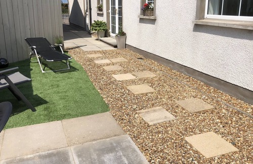 Cloughey Cottage | Cottage near the sea side (2 bedrooms with 2 double beds plus 2 fold down beds