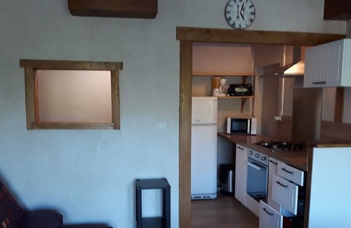 Maulevrier House | Cottage near the water near the Puy du Fou