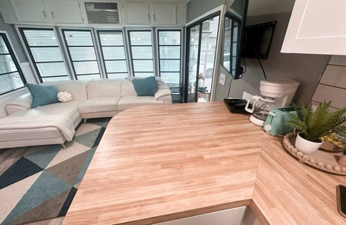 Venice House | Cottage near Venice Beach