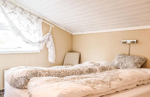 Haugesund House | Cottage nestled in beautiful natural surroundings, just outside Haugesund.