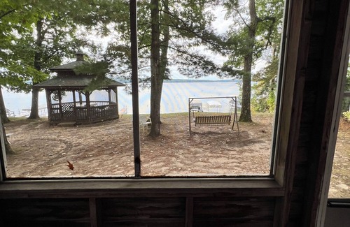Herron Cottage | Cottage Number "1" is a Terrific 2-bedroom cottage on Hubbard Lake