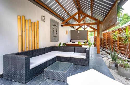 Boucan Canot House | COTTAGE OCEAN classé 3 étoiles - 4 à 6 personnes - 2 chb - Accès direct à la plage et à l'esplanade de Boucan Canot avec ses bars et restaurants